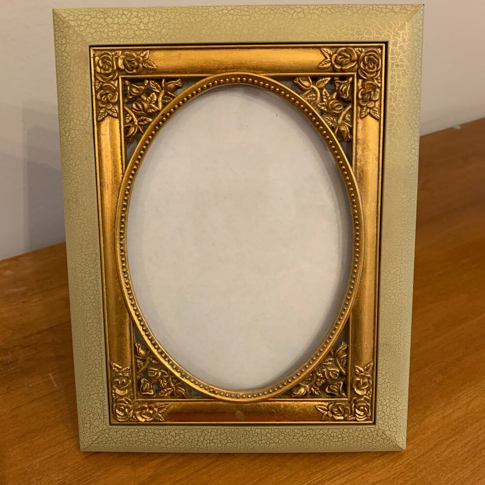 Vintage Gold and Cream Floral Frame For 5x7 Photo